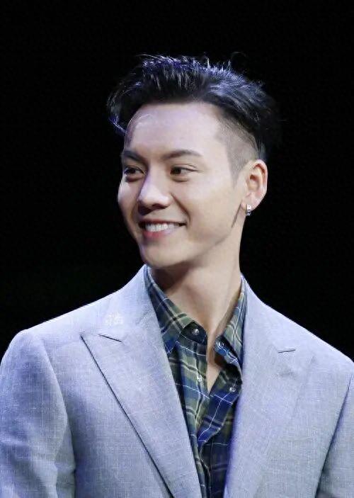 祖籍广东云浮的香港爱国艺人陈伟霆的家乡情结，可惜认祖归宗未果