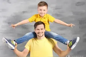 去父留子被推崇，主要是女性认为孩子可以没有父亲图片