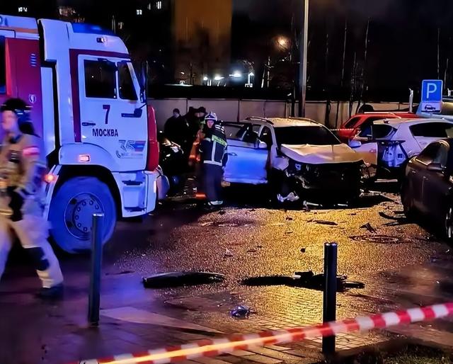 致命暗杀！乌克兰出手？俄军中将被炸死街头，俄乌冲突要升级