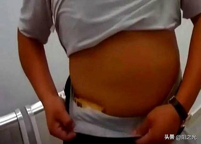 又一起。“富豪”在珠海被拦下！