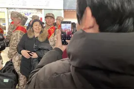 沧州春季新兵昨日奔赴军营图片