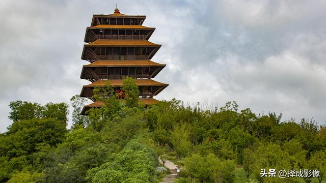 “成都之眼”竞在龙泉丹景山