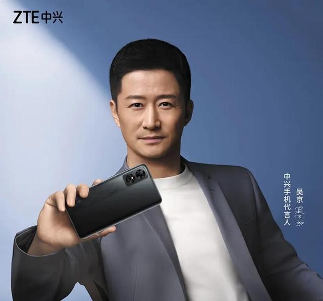 破防了！"假爱国"风波3年，51岁吴京人财两空，而他受邀观礼阅兵