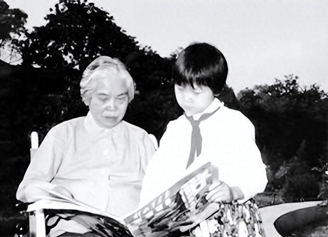 1979年贺子珍当选全国政协委员，向中央提出三个要求，中央：同意