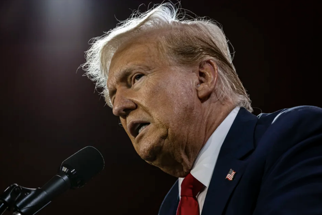 不许特朗普退出中美争锋，83岁拜登带病出山，一开口就冲着中国来