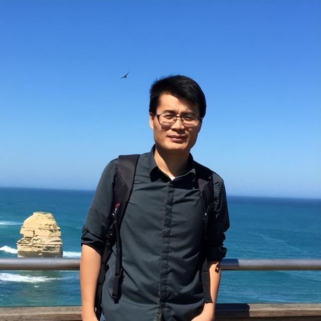 澳洲华人团队用最新诺奖成果造芯片，或可弥补当前电子芯片局限