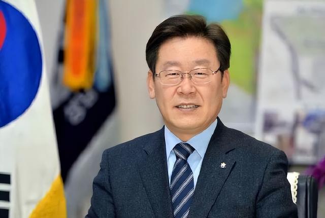 高市早苗捅了马蜂窝，中俄出手后，韩国也加入战局，日本没有退路