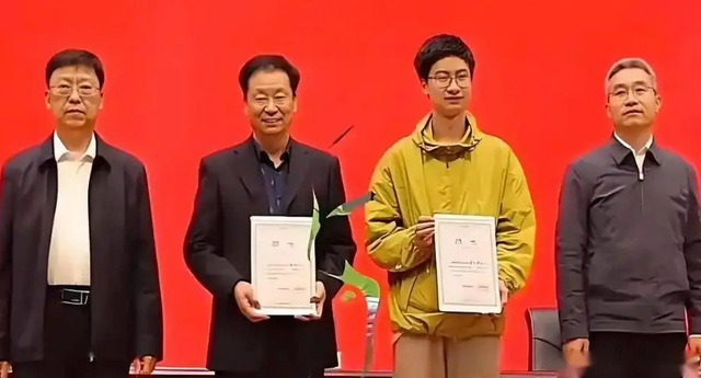 远离造神陷阱！央视采访暴露庞众望真实现状，给所有人提了个醒