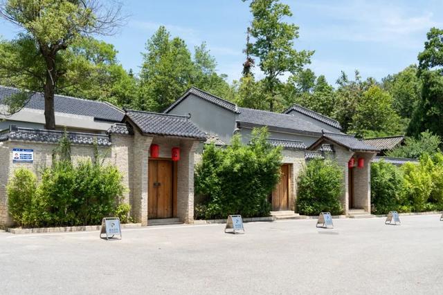 裕和夫子山：用私汤与稻浪，写一封山系情书