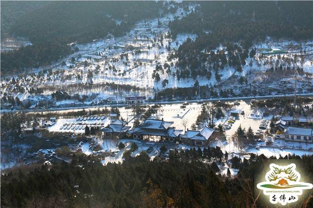 济南城里藏座“佛山”，佛道古迹遍布，晨钟暮鼓里尽是烟火气