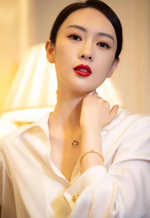 虽然播出很长时间了,反正我没有看过,名字(家常菜)