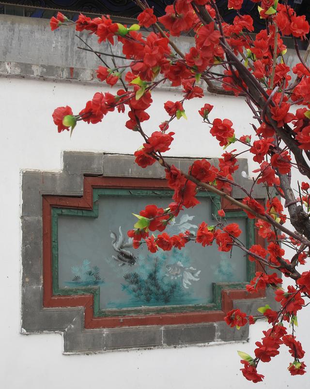 北京大观园“梅花”提早绽放 古风新春景致惊艳亮相