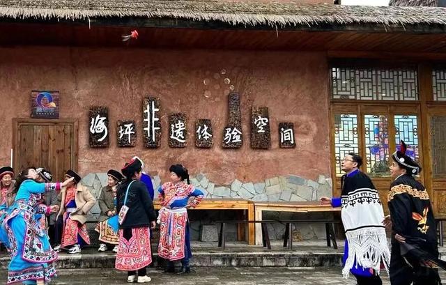 凉都秋韵｜穿越林海与彝寨，寻找秋天的N种可能