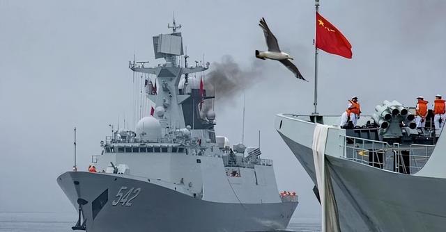 四国南海演习：阵容寒酸、尼米兹号缺席，中国五艘军舰全程紧盯