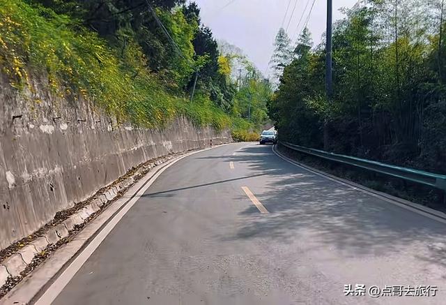 成都近郊，超级冷门徒步，山野藏流传已久的石屋，地铁公交直达！