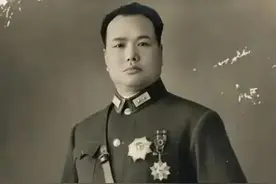 锦州战役后，蒋介石为何痛骂阙汉骞：你不是黄埔学生，你是蝗虫图片