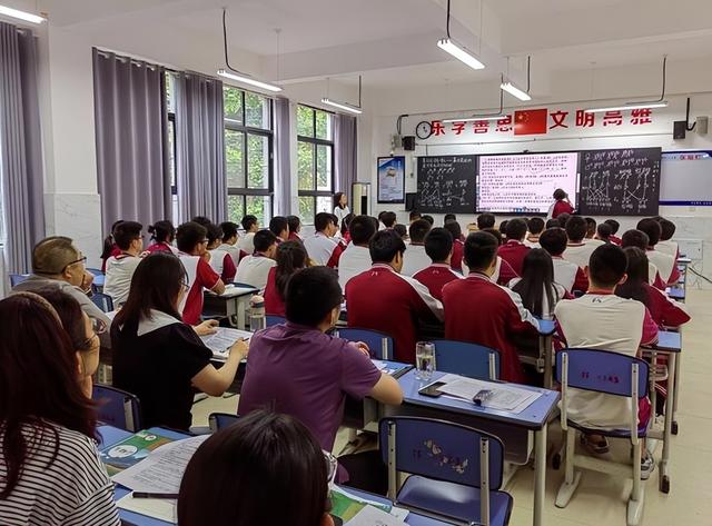 教育部动真格了。新规明确：小学一至六年级，全面取消跨校联考…