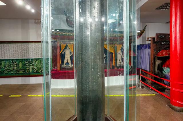 湖南这个千年古镇，被誉为“土家第一镇”，挂在瀑布上的千年王宫