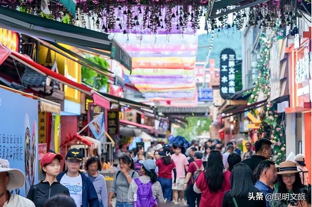 Citywalk、绿道骑行、逛吃集市……解锁昆明新晋网红开合浮桥的N种玩法！快收藏，周末冲~