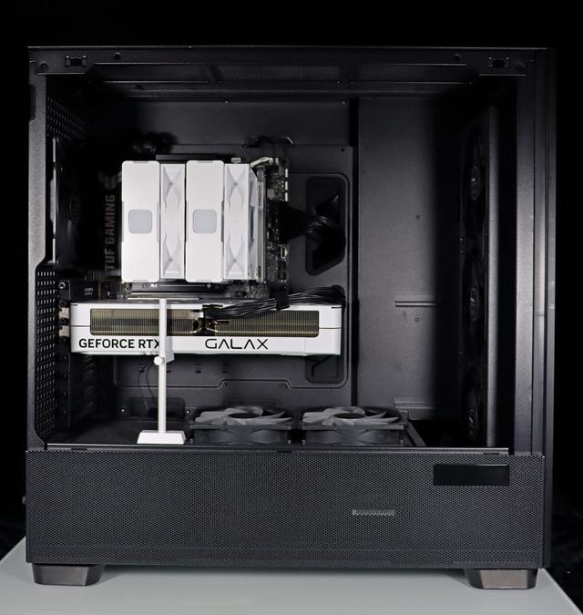 DLSS 4 & 3 有多大提升？影驰 RTX 5080 金属大师 白金版 OC 实测