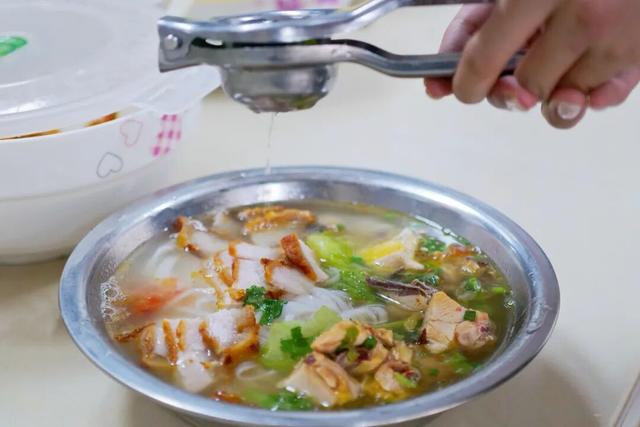 终于有人来说说这个有山有水的小城到底有多好吃了！