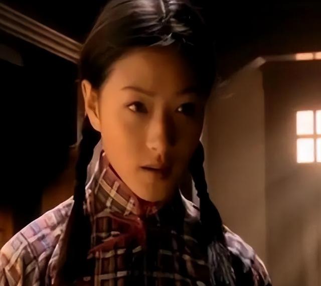 因长的太漂亮，七次拒绝导演“要求”被封杀，如今43岁凭实力走红