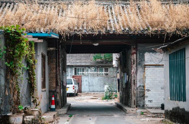 北京国宝级王府，曾经每年开放一天，如今腾退后破败不堪一片狼藉