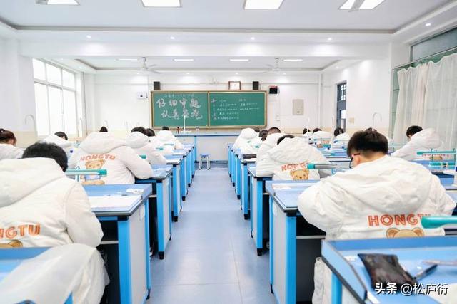 专访宋鑫淼：AI浪潮下，职校生未来不是“混日子”，是要另辟蹊径