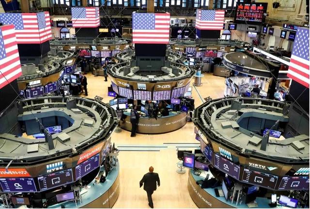 美国公布最新战略：不当世界警察，为了中国，特朗普宁可天下大乱