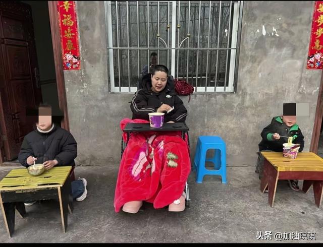 四川34岁美女伍燕去世，儿女双全，前后不到10个月，丈夫悲痛悼念