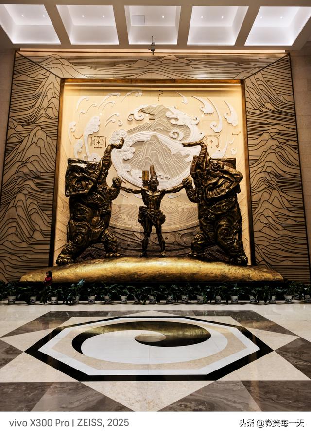 豫博漫行：我在展厅攥住了三千年的温度