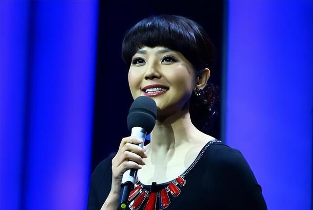 “央视新星” 到销声匿迹，51 岁方琼一步错步步错，现状太令人惋惜