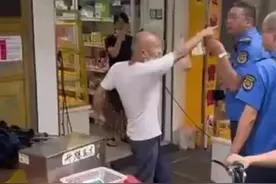 广州商贩铁锹打城管后续！目击者爆料，警方介入，铁锹哥恐摊大事图片