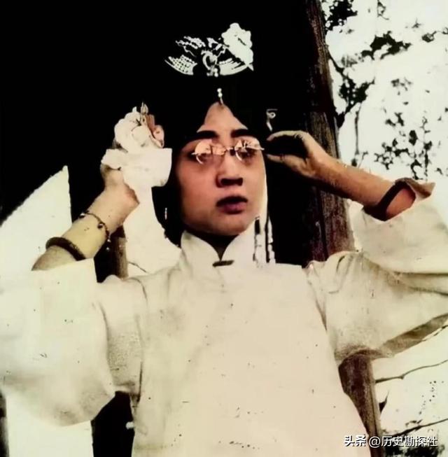 这才是皇后婉容的真实样貌，并非演员扮演，货真价实的罕见照片！