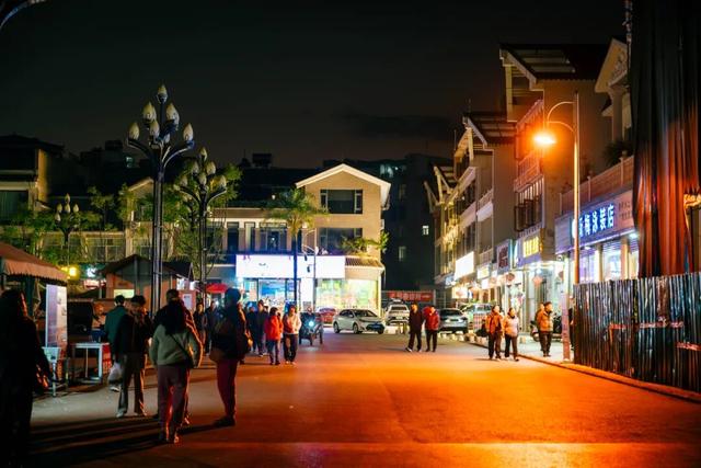 云南最让人羡慕的“温泉村” 家家户户都能泡温泉 村民一年赚到手软