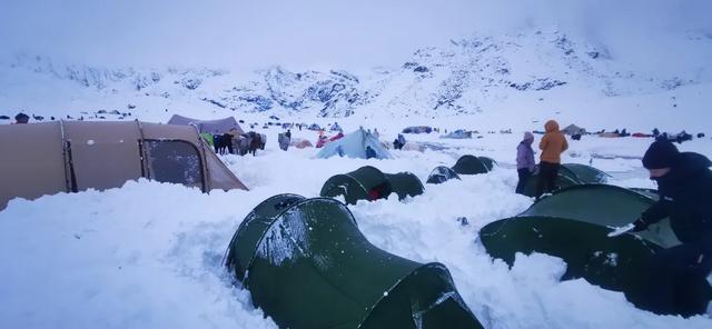 千人被困，珠峰为何遭遇“同期最强暴雪”？