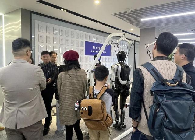 上财商学院MBA/EMBA走进产业园(14)智元机器人