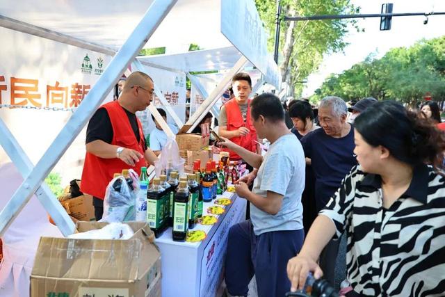 新民大街太火爆了！长春很多人都去了！今天咱也必须去！