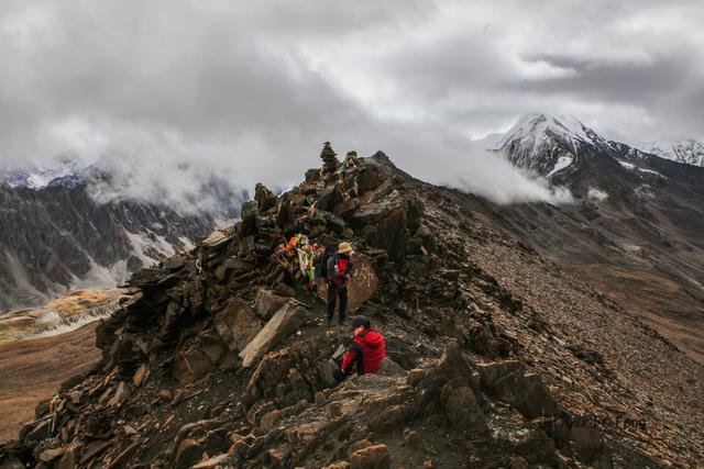 贡嘎大环线：在雪山的凝视下，与艰辛同行之日乌且（原创）