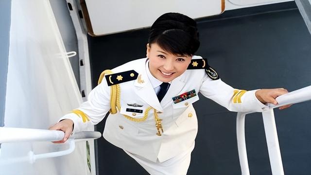 官方下场！闫学晶儿媳吃空饷传闻真相大白，原来她和孙涛处境一样