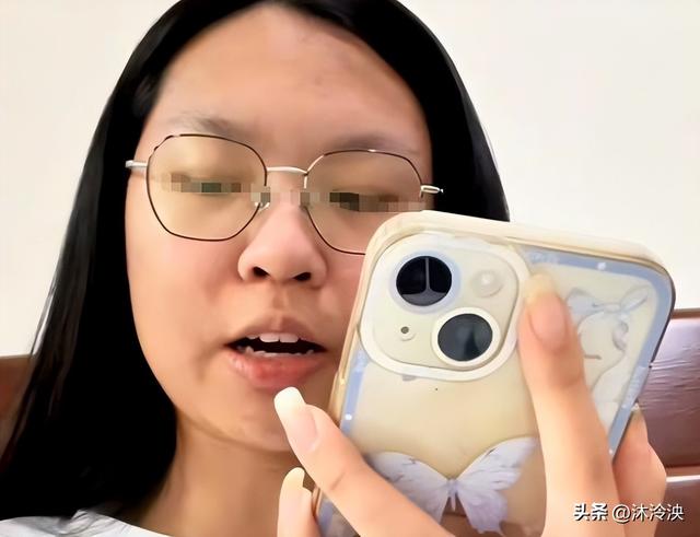 女大学生举报抽烟后续：真实目的被扒，身份曝光，难怪这么嚣张