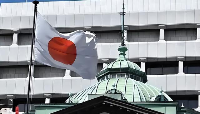 48小时内，中日两次激烈交锋，钓鱼岛已增兵	，高市早苗遭明牌警告