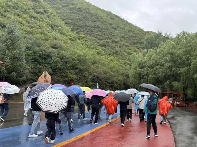 景区火了,商户赚了,游客笑了!冶力关的“流量”如何变“留量”?