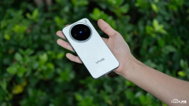 4399元起的vivo X300，能成为今年最强标准版手机吗？