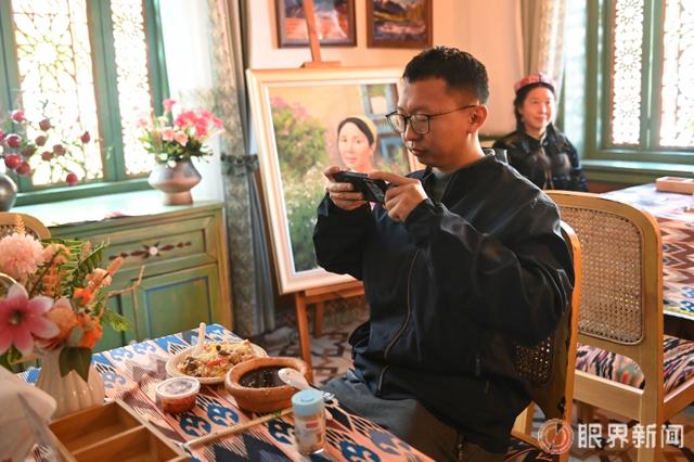 沉浸式打卡“红石榴”同款！这份乌鲁木齐Citywalk攻略，带你解锁剧中美食与烟火气