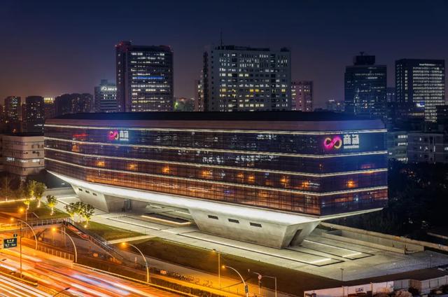 AI巨头商汤总部，上海的“航母大楼”！