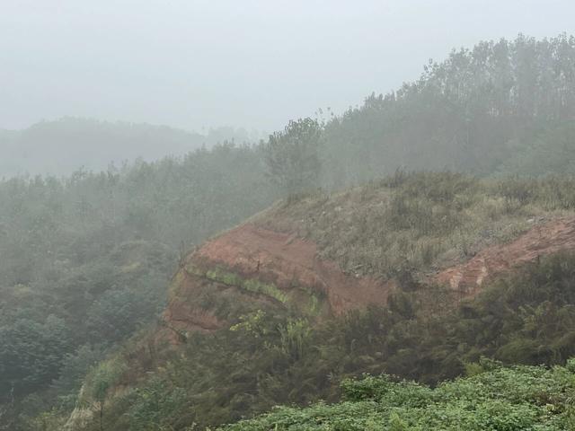 骑游探访六合北横山丹霞地貌
