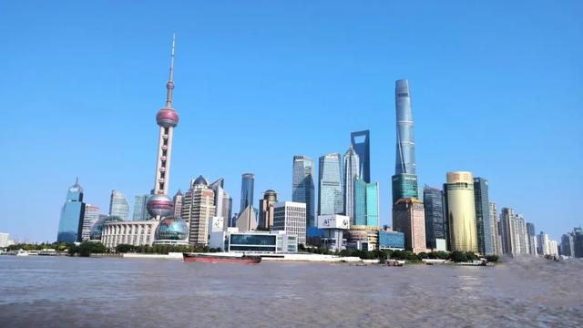 为了这些超绝的Citywalk机位，总要逛一趟上海吧~
