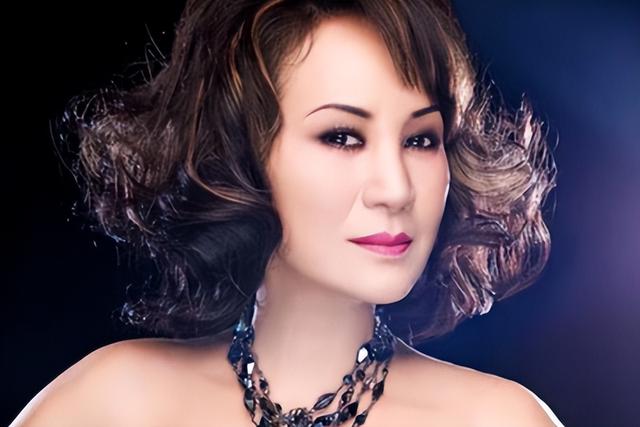 原来早已不是中国籍？事业巅峰远赴美国，被老外“玩腻”晚年回国