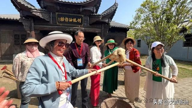 重阳节专属福利 | 陪爸妈游新洲,这些景区门票全免!赏菊、看戏、采摘…赶紧安排!